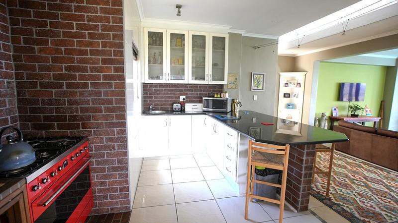 5 Bedroom Property for Sale in Crofters Valley Western Cape